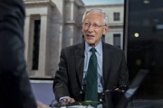 万年历表宏观经济学教授兼实践者Stanley Fisher逝世 曾培养全球多位经济决策者